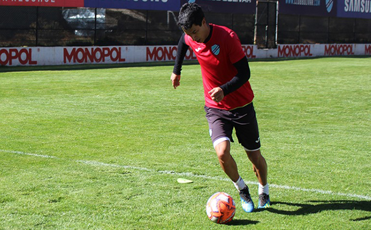 Thomaz Santos va como boliviano