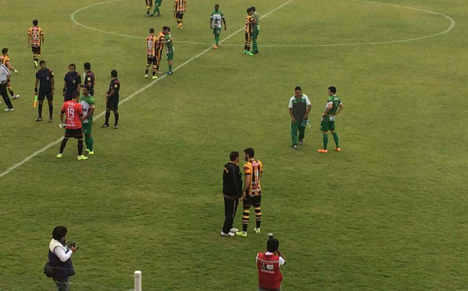 Uno X Uno frente a Petrolero