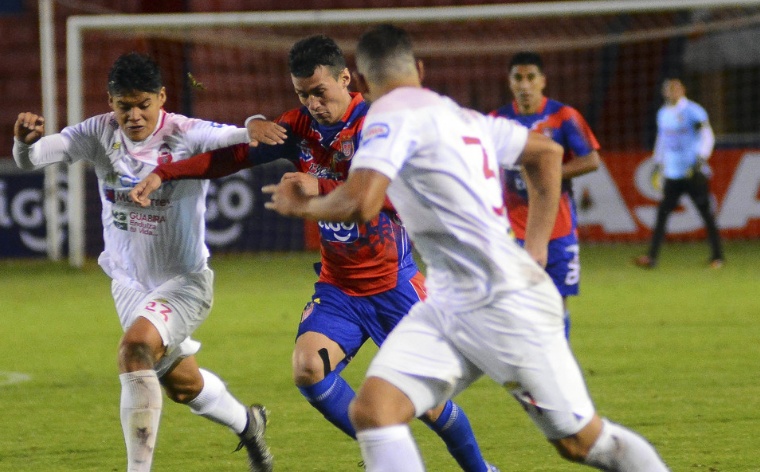 Viernes en el Tahuichi