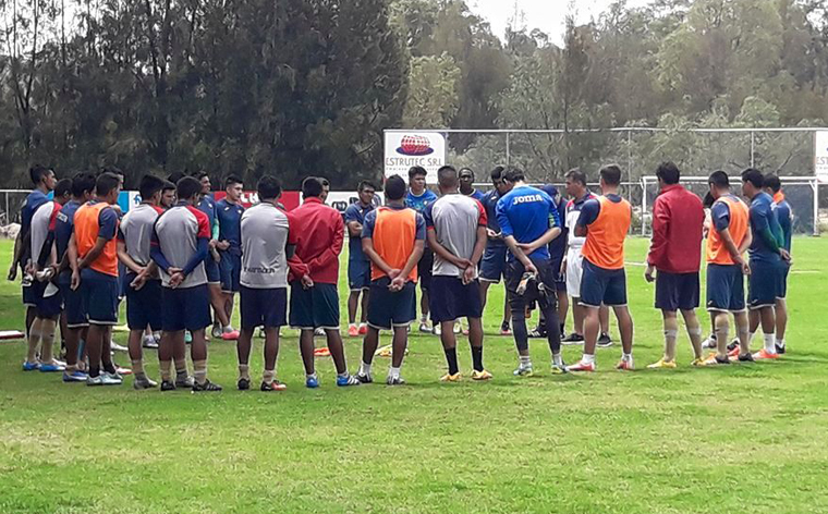 Wilster quiere adelantar su partido